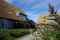 Hotel- & Ferienanlage Kapitäns-Häuser Breege - 駐車場