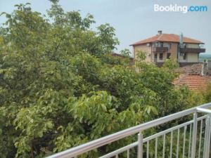 House Rezvaya with Rooms for Rent