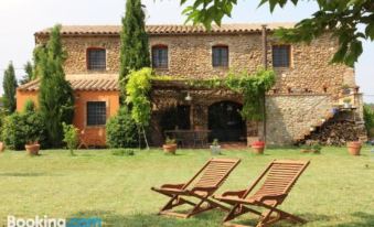 Private Country House Surrounded by Olive Trees - Housity