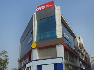 OYO 27638 傑伊拉迪赫酒店