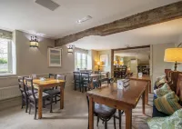 Wild Thyme & Honey Hotels in Fairford