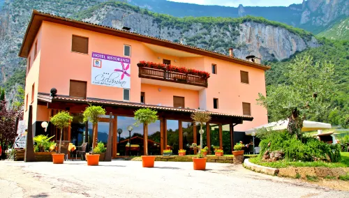 Hotel Ciclamino Hotels in Pietramurata
