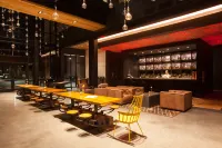 The George, by Valencia Hotel Collection - Barer