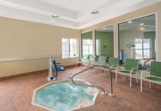 라 퀸타 인 & 스위트