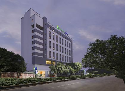 Holiday Inn Express Ahmedabad Prahlad Nagar