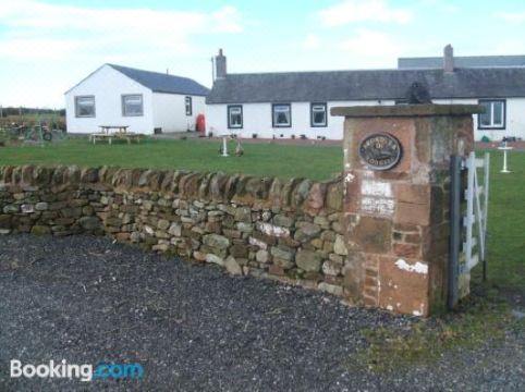 Broadlea of Robgill Country Cottage & Bed and Breakfast - Housity