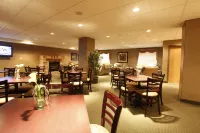 Pomeroy Inn & Suites Fort St. John - พร้อมอาหารเช้า