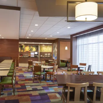 Fairfield Inn & Suites Niagara Falls Отели рядом с достопримечательностью «Подковообразный водопад»