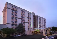 Holiday Inn Newark Airport Hotels in Newark