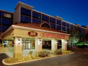 Crowne Plaza Cleveland Airport