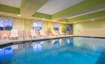 Holiday Inn Express & Suites Quakertown