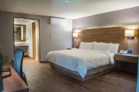 Holiday Inn Express Morelia Hotels near Museo Michoacano de las Artesanias en Exconvento de San Francisco