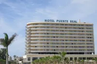 Hotel Puente Real فنادق في توريمولينوس