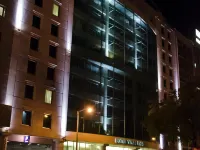VIP Executive Entrecampos - Hotel & Conference Hotels near Carnide