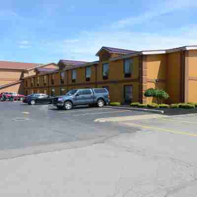 Quality Inn Near Walden Galleria Mall Hotel Exterior