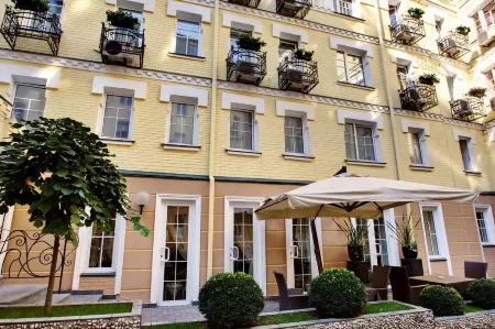 Vozdvyzhensky Boutique Hotel Отели рядом с достопримечательностью «Михайловский Златоверхий монастырь»