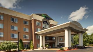 holiday-inn-express-and-suites-middleboro-raynham