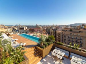 Experience the Excitement of Barcelona From a Luxury Hotel