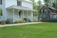 Pilgrim Inn Hotels in Lee