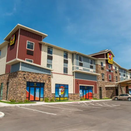 My Place Hotel-Aberdeen, SD