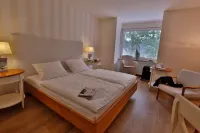 Hotel & Restaurant Schröder Отели в г. Мульмсхорн
