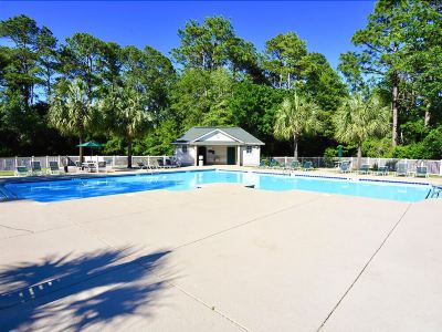 Outdoor Swimming Pool #4B True Blue - 2 Br Condo by RedAwning Photo