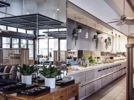 Pullman Port Douglas Sea Temple Resort & Spa