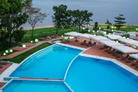 Radisson Blu M'Bamou Palace Hotel, Brazzaville - piscina
