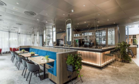 4. 래디슨 블루 에..