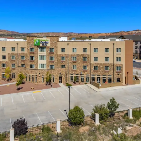 Holiday Inn Express & Suites GALLUP EAST by IHG