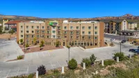 Holiday Inn Express & Suites GALLUP EAST by IHG