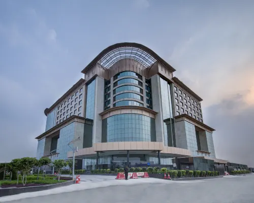 Radisson Blu Kaushambi Delhi NCR Hotels in Ghaziabad