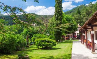 Logis Hotel Restaurant la Corniche des Cevennes