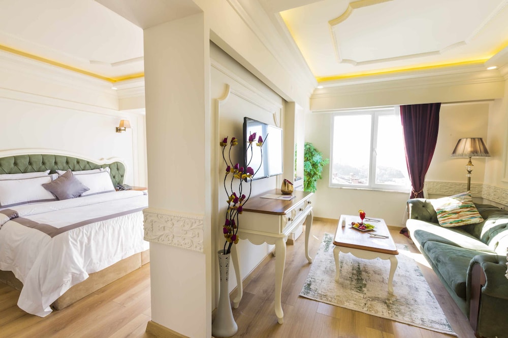 Andalouse Elegante Suite Hotel