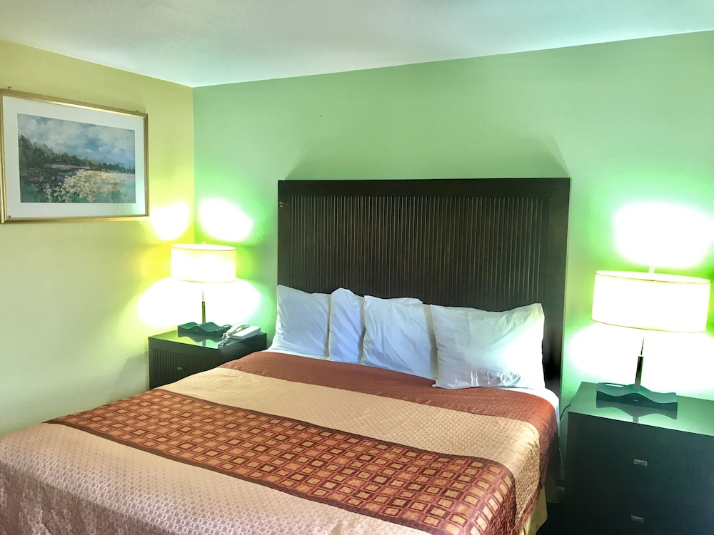 Travelers Inn Medford