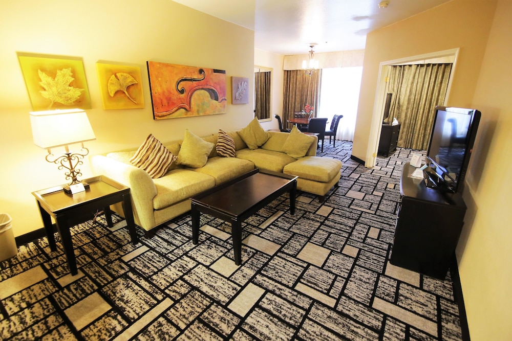 Best Western Plus Meridian Inn & Suites, Anaheim-Orange