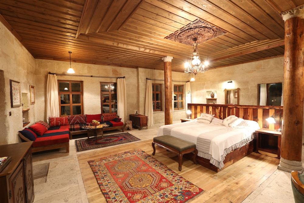 Sultan Cave Suites