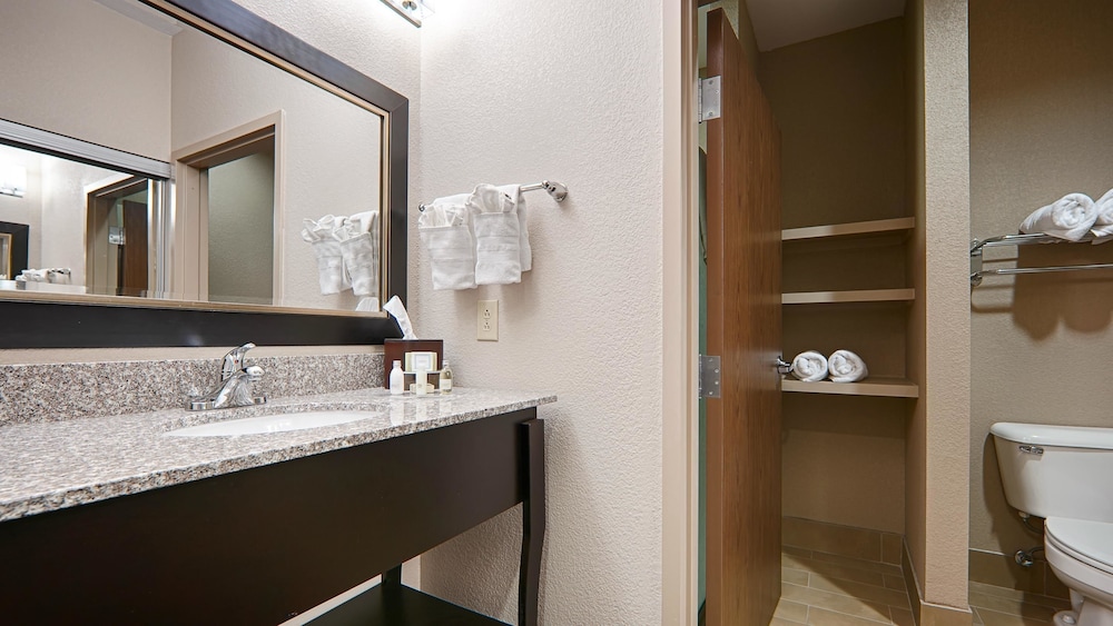 Best Western Plus Cushing Inn & Suites