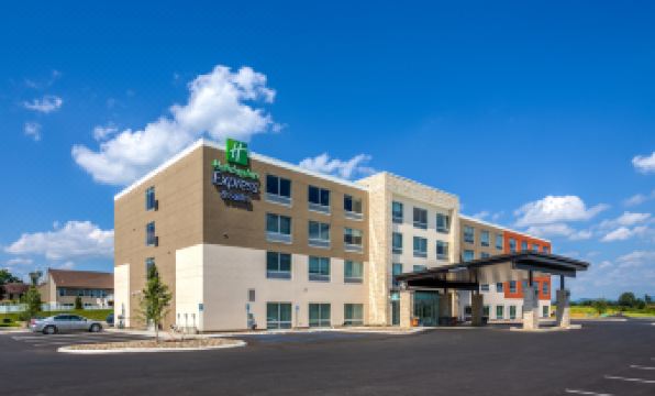 Holiday Inn Express & Suites REEDSVILLE - STATE COLL AREA by IHG