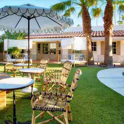 Dive Palm Springs Hotel Exterior