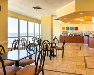 Comfort Suites Beachfront - 2-Star