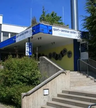 SSC拉德豐維爾德體育酒店及會議中心