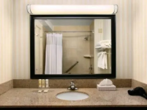 Crowne Plaza NEWARK AIRPORT by IHG โรงแรมในเอลิซาเบท