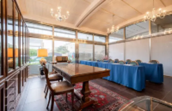 菲烏米奇諾羅馬機場酒店