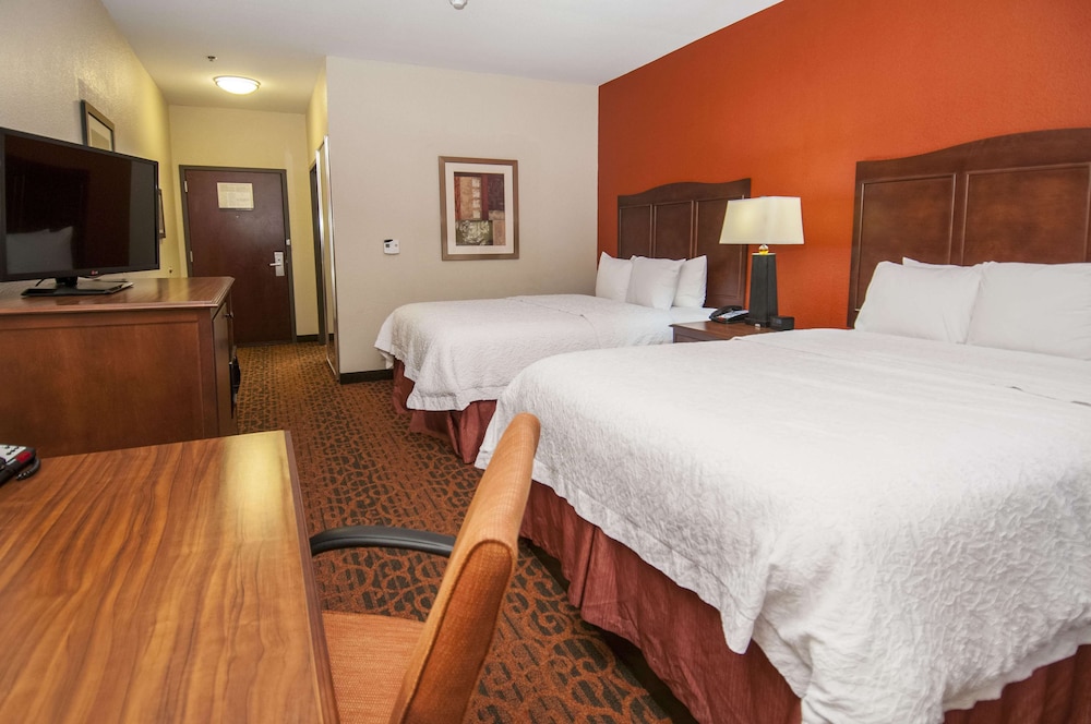 Hampton Inn and Suites Waxahachie