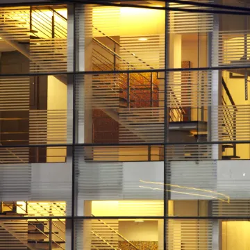 Sukhumvit Suites Hotel Отели рядом с достопримечательностью «Торговый центр Terminal 21»