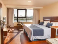 Puerto Amarras Hotel & Suites فنادق في 