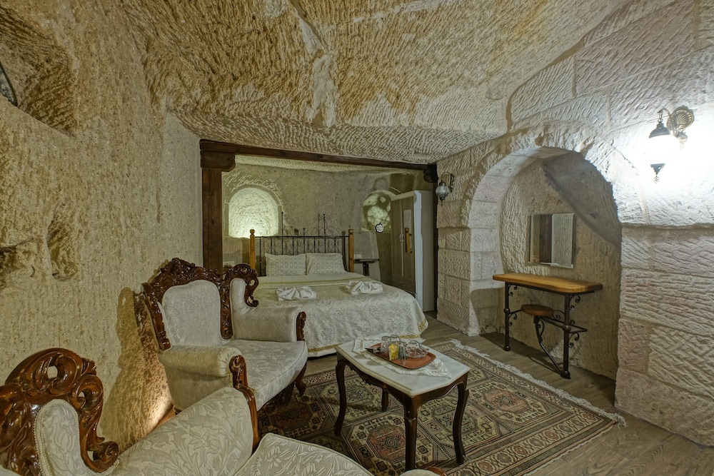 Angel Cave Suite