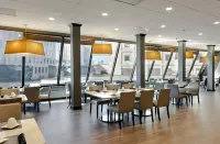 Radisson Blu Fargo Hotels in Moorhead