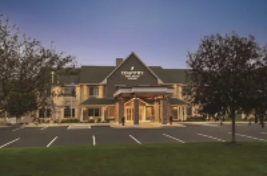 Country Inn & Suites by Radisson, Willmar, MN